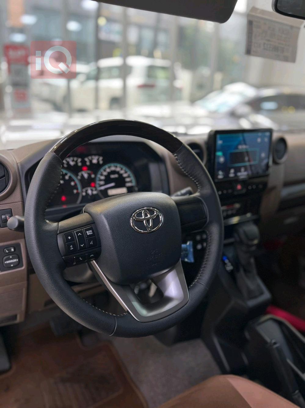 Toyota Land Cruiser 70